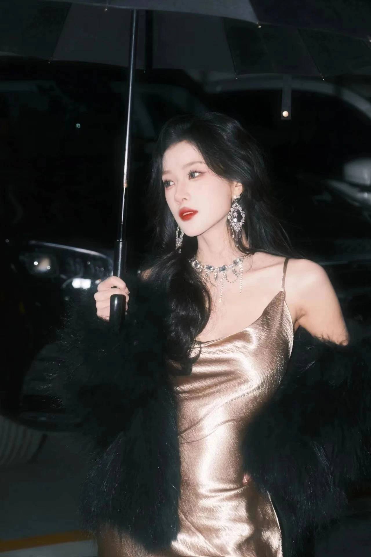 性感女神,气质优雅.