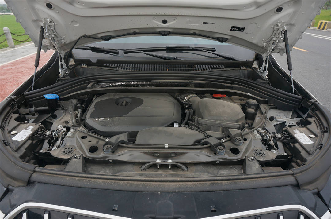 宝马x1测评:给一台纯家用suv注入宝马的灵魂,结果会如何?