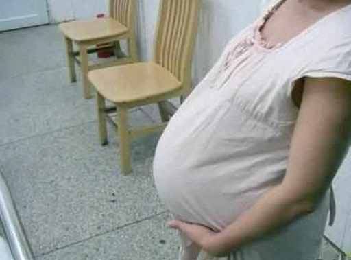 如果胎儿缺氧，它会通过这些小动作告诉孕妈，孕妈应该得到的信息_宝宝_氧气_孩子。