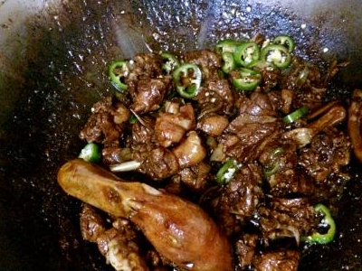 大厨用"4步"教你做啤酒鸭,秀色可餐且美味可口!