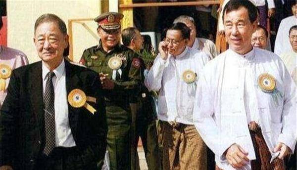 的带着自己的儿子回了娘家,打算夺回属于自己杨家的势力.