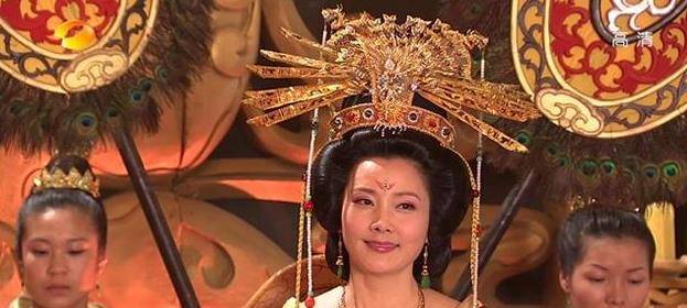 她是谁?竟与儿媳先后成为皇帝宠妃,为儿子费尽心机最后惊吓而死