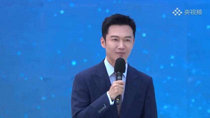 张韬：和严於信同台主持，系央视当下2位“最帅男主播”首次同框-张严德最新消息