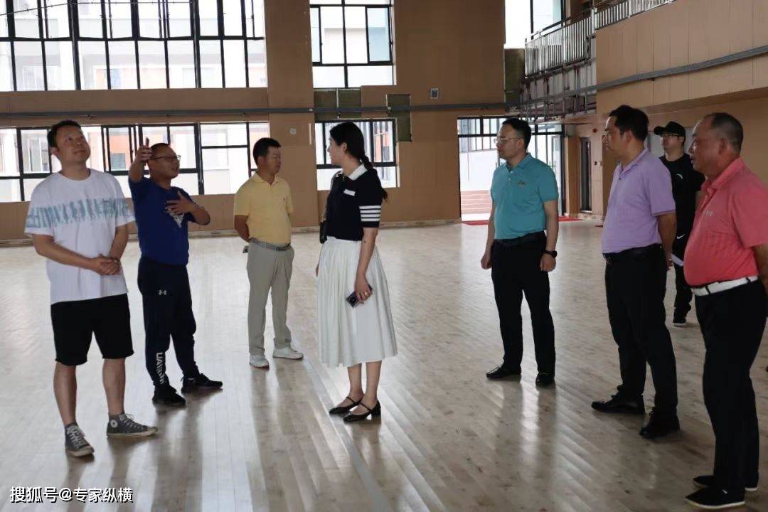 湖南省高尔夫球协会秘书长谭霞一行赴长沙市金秋方舟高级中学考察调研