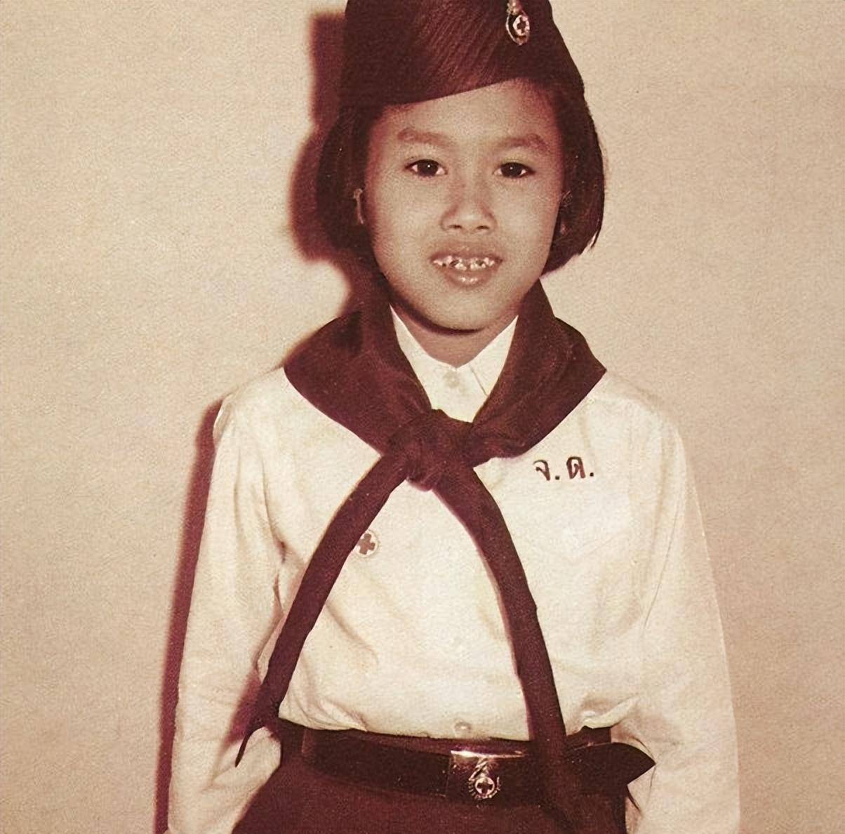 诗琳通公主在青少年时期漂亮可爱!中年时期的她很有学者气质