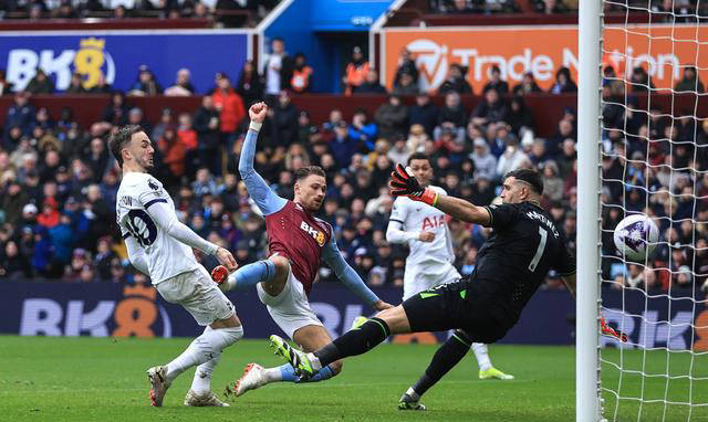 德甲第34轮海登海姆对阵科隆,海登海姆后防稳固,科隆状态一般