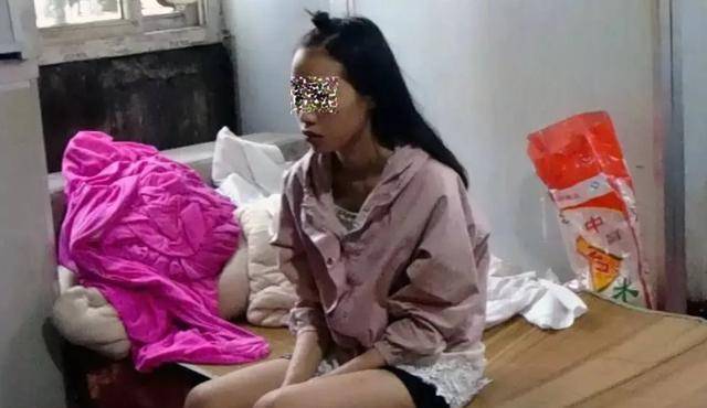 15年深夜,湖北16岁女孩熟睡中遭绑架,劫匪却因一句话放了她_绑匪_女士