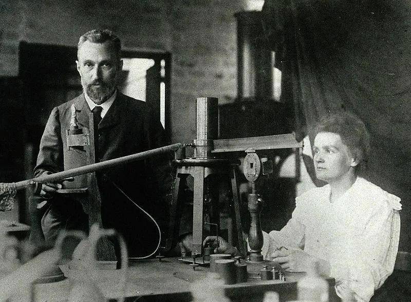 两次获得诺贝尔奖的女科学家,她给女儿的教育让我很惊讶_皮埃尔·居里