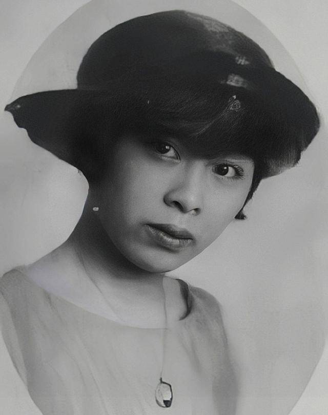 1922年,徐志摩抛弃怀二胎的张幼仪,二哥张君劢:我养你!