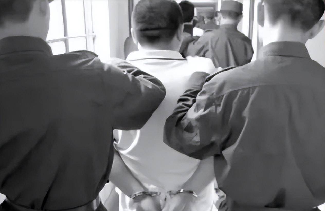 2002年延安一死刑犯执行死刑,枪决前最高人民法院急令:枪下留人
