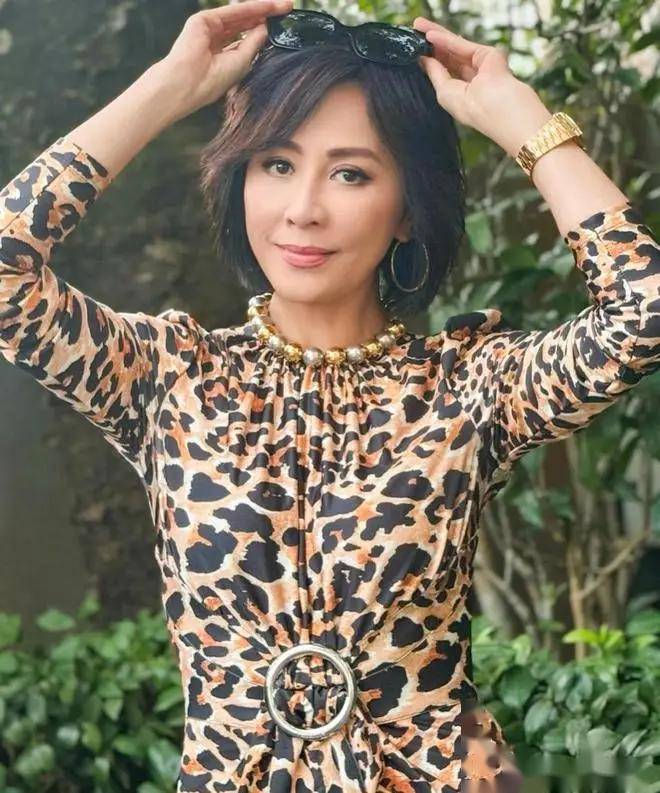 女神风采不减当年!58岁刘嘉玲的魅力无法抵挡