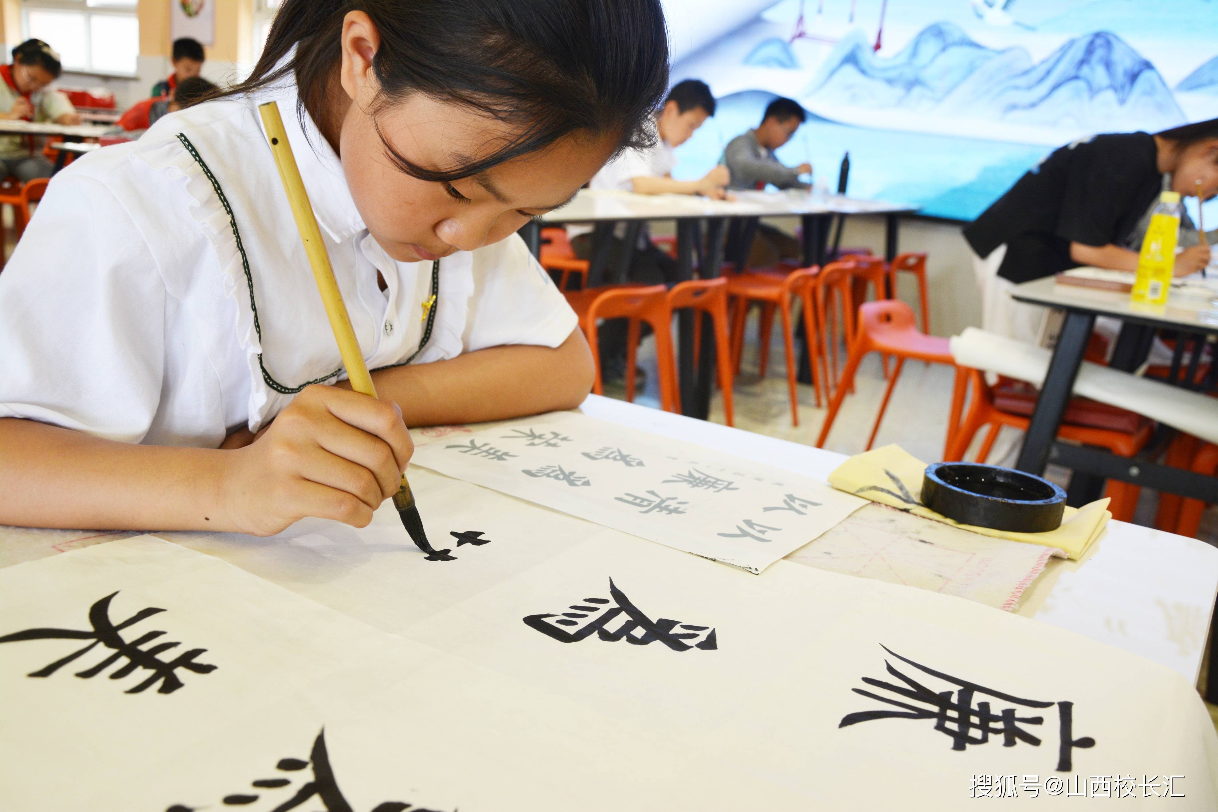 润墨有神 纸落廉风 山西太原迎泽区第一实验小学软笔书法大赛