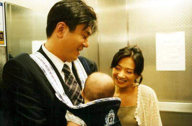 家庭主男崔岷植大叔,什么叫演技派,就是什么角色都拿得起来.