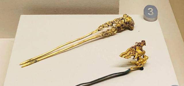 几个湖南农民,偶然发现一个"耳洞",掏出价值8600万的"宝藏"