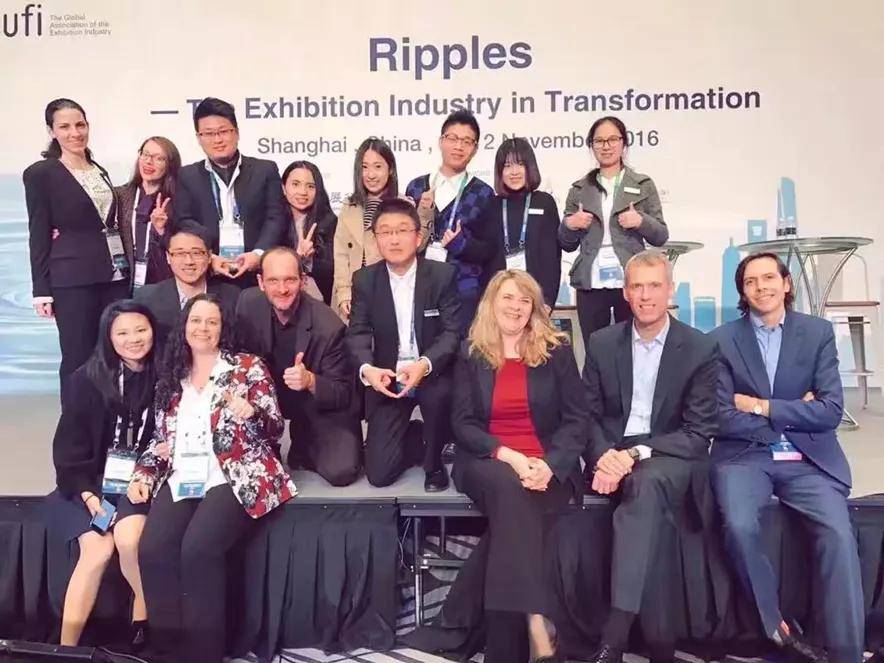 许锋老师也给我介绍了当时在ufi实习的胡中华同学,再加上汇展刚作为