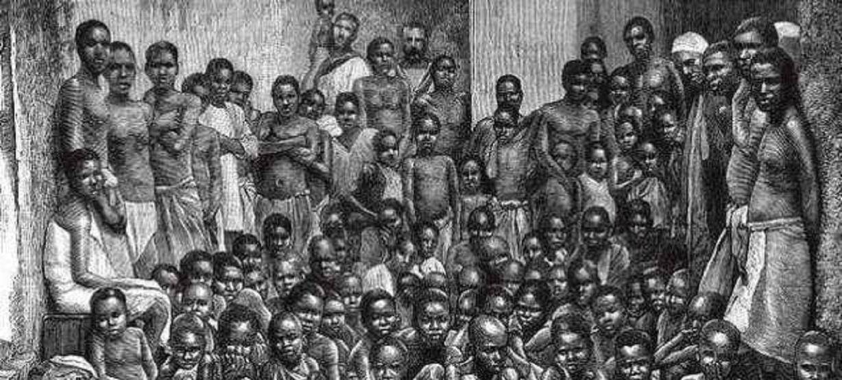 欧洲人贩运黑奴时,为何从不许黑奴穿衣服?背后原因尽显人性丑恶