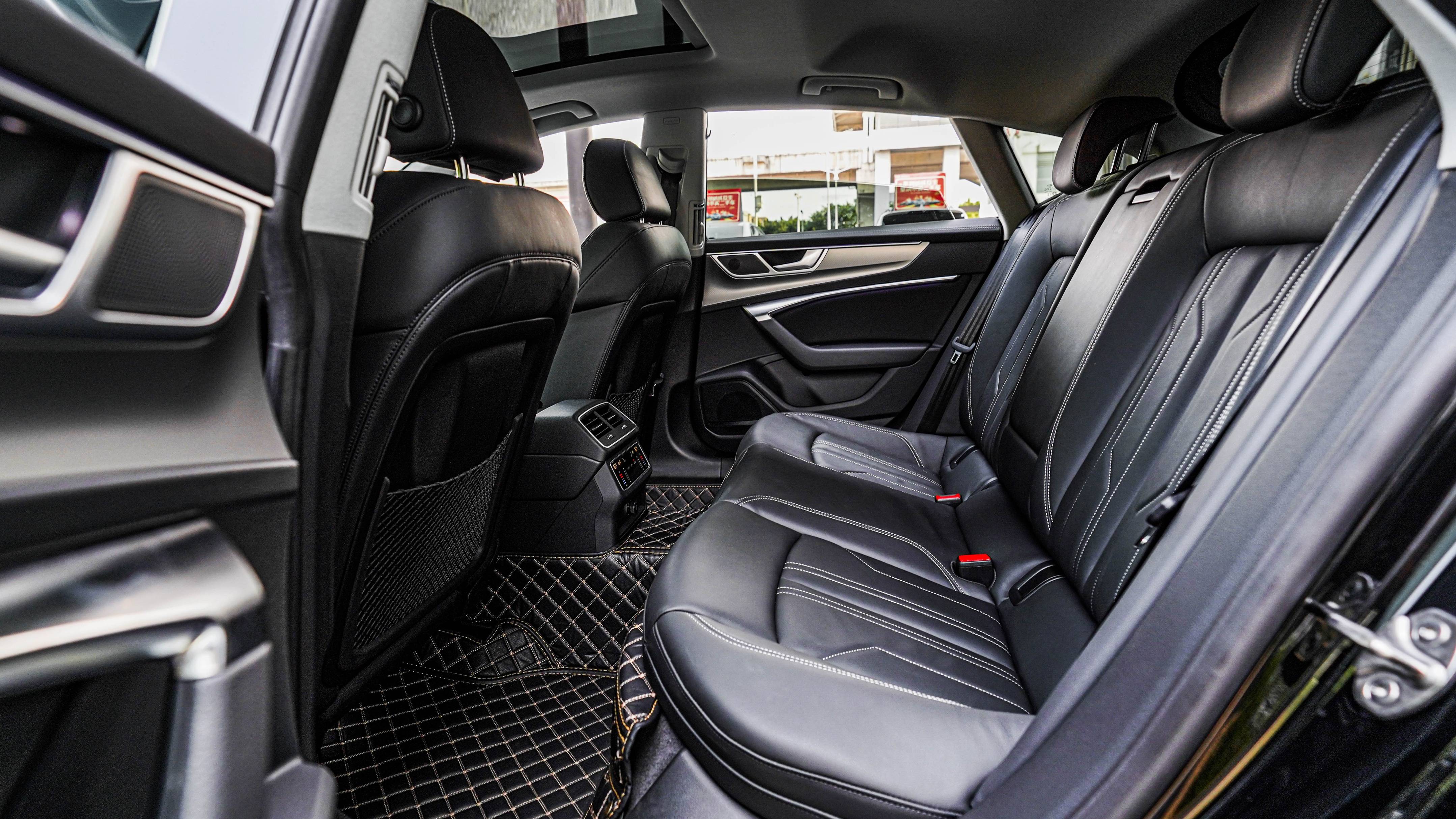 还未上牌的轿跑,现车立省20多万!【奥迪a7 2023款 45tfsi 臻选型】