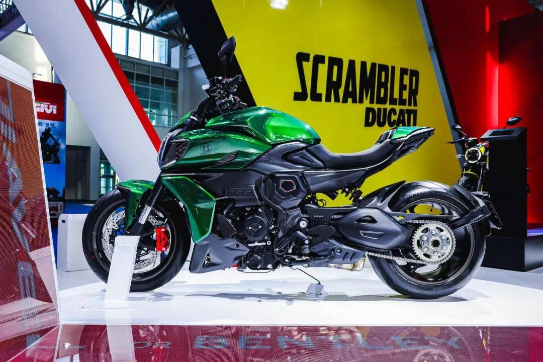 杜卡迪亮相2024北京国际摩托车展览会
