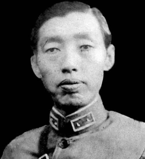 冯玉祥出国,群龙无首_韩多峰_石友_晋军