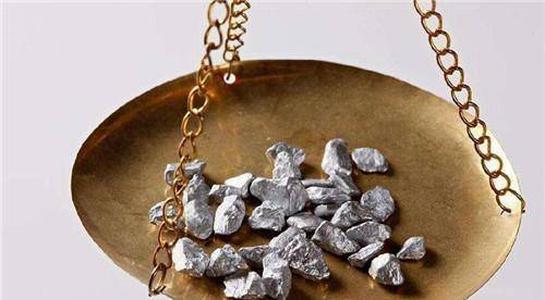 古人下完馆子,丢下一锭银子就走,店家为何不拦?怎知饭钱够了?