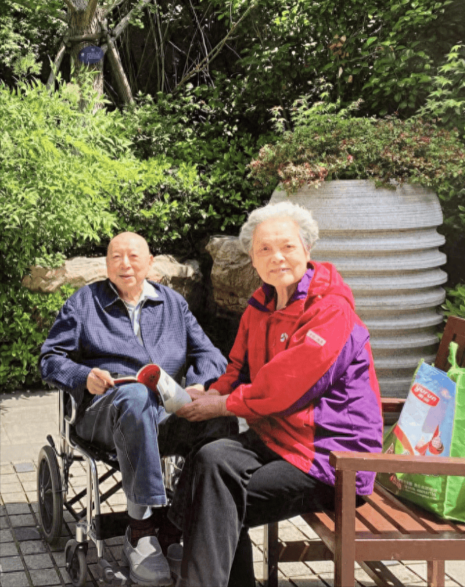 诗人丁芒离世:他和再婚妻子的故事被拍成电影,感动整个80年代