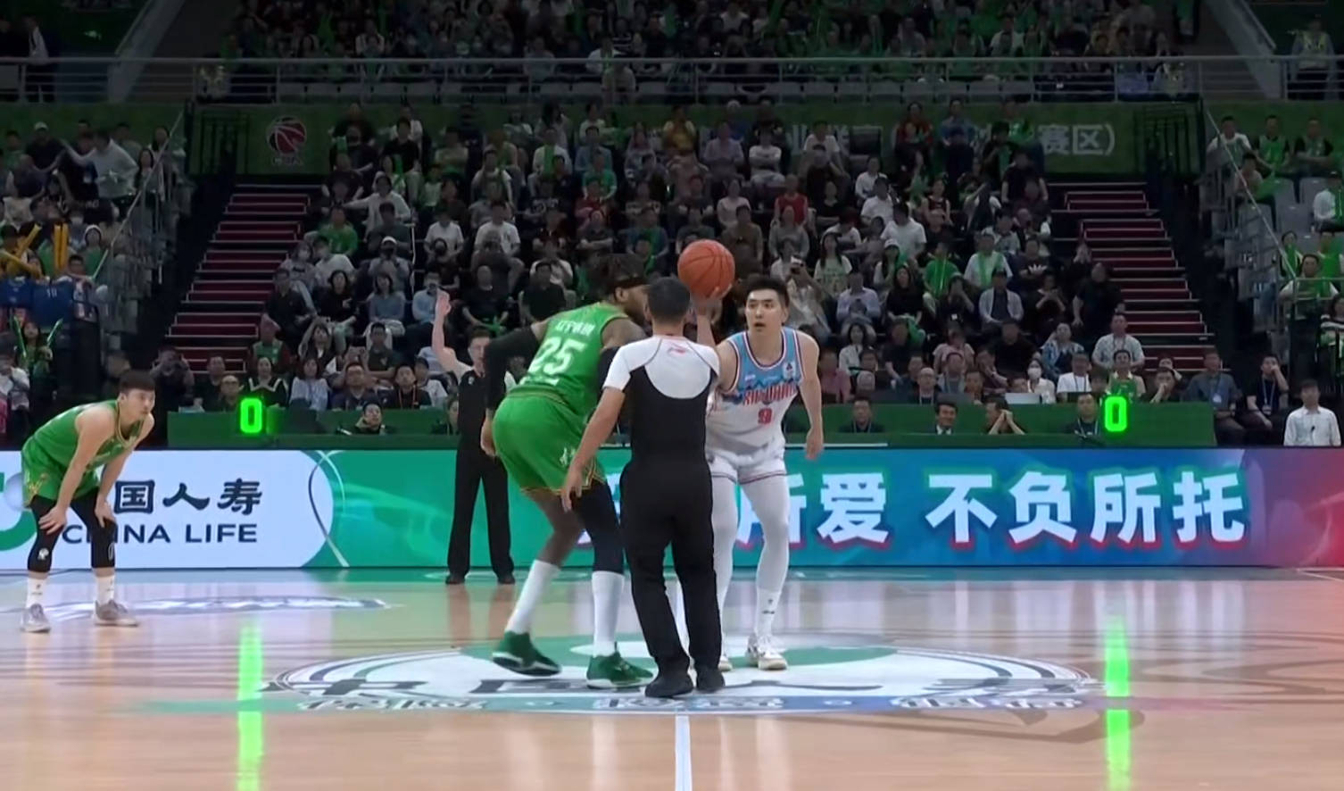 再见了,郭艾伦!辽宁队残阵也能横扫新疆夺冠