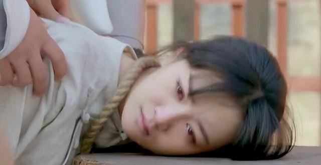 古代犯人被斩首时,为何不吵不闹自觉跪下?有3大原因不得不跪