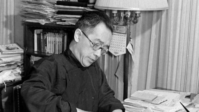 胡适趣事:江冬秀往丈夫领带里藏钱,要是遇上劫匪,还可打车回家