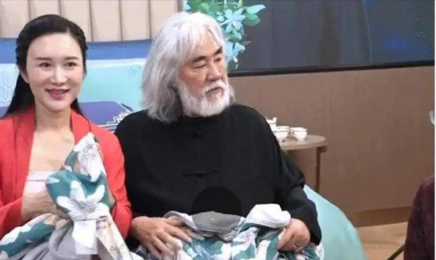 混血儿子马丁身份成谜?71岁张纪中首次承认,是妻子和老外所生