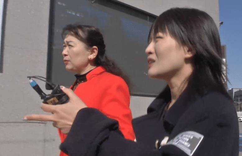61岁大哥牵手大姐,相处一天却分手,大妈:长得漂亮我的错_刘义_姑娘