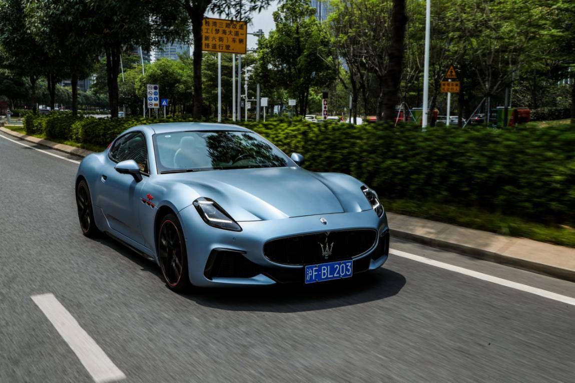 壮游 岂止于行 广州保利玛莎拉蒂全新granturismo跑车品鉴试驾会