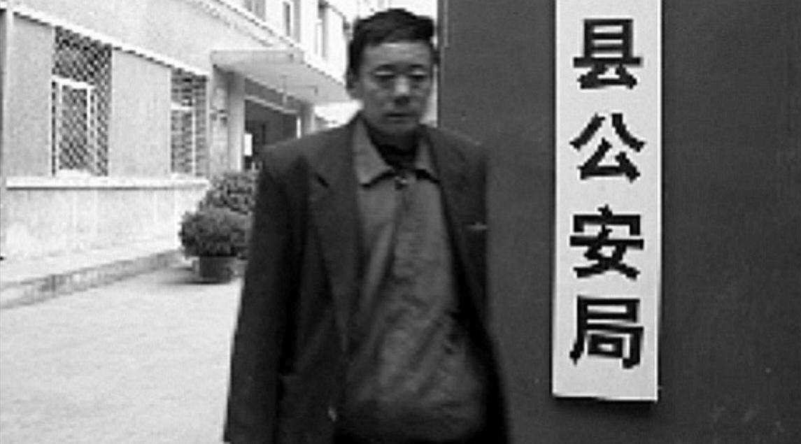 2003年3月29日凌晨4点多,柳树从老家火店乡长庄村乘车到了夏邑县,去