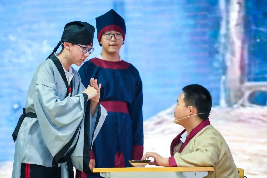 初二5班《 武松醉打蒋门神》刘博禹,田金坤,刘沐轩,尹泓澄,胡敏浩,孟