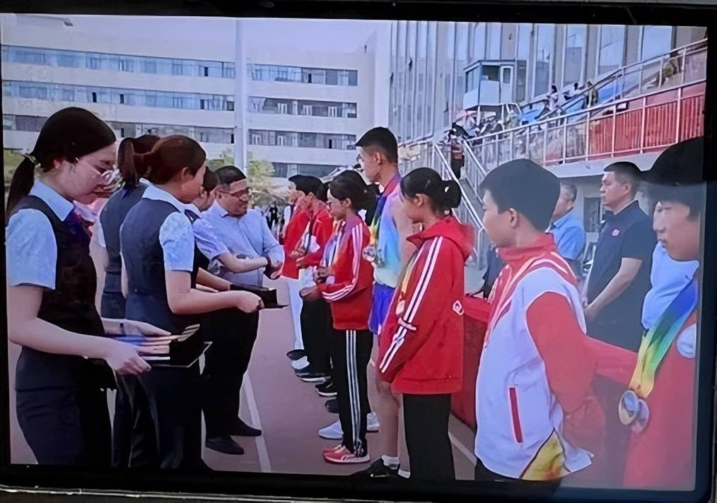 包头市昆区第二实验小学——扬体育精神,展蓬勃朝气