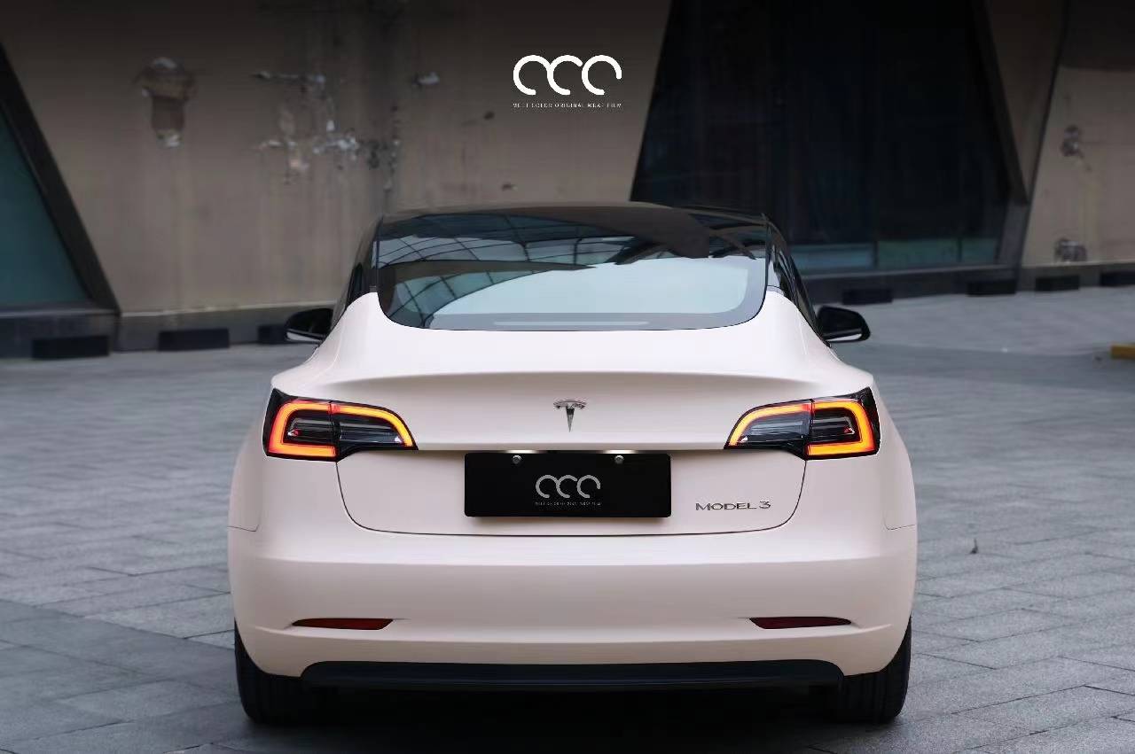 特斯拉model3漫彩轻烟粉改色膜,可爱又优雅的轻熟风正是如此