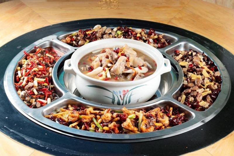 藕王养生汤"邂逅"锅边锅|宜希餐饮打造美味新"江湖"