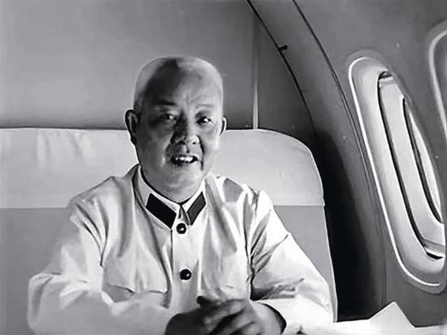 他是开国少将,1976年企图煽动作乱,1980年失去军衔和党籍