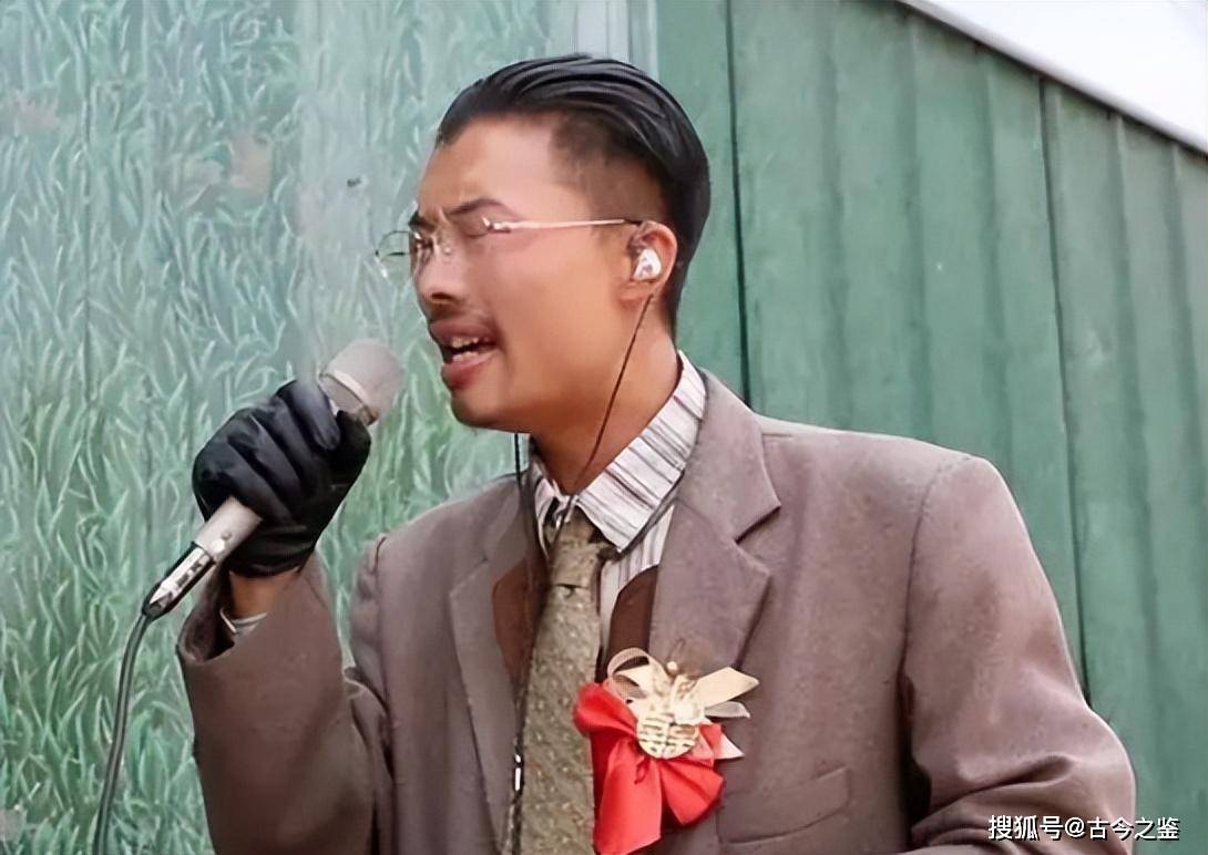 郭有才并非草根,早前奢侈生活曝光:女友用名牌!开豪车泰国旅游