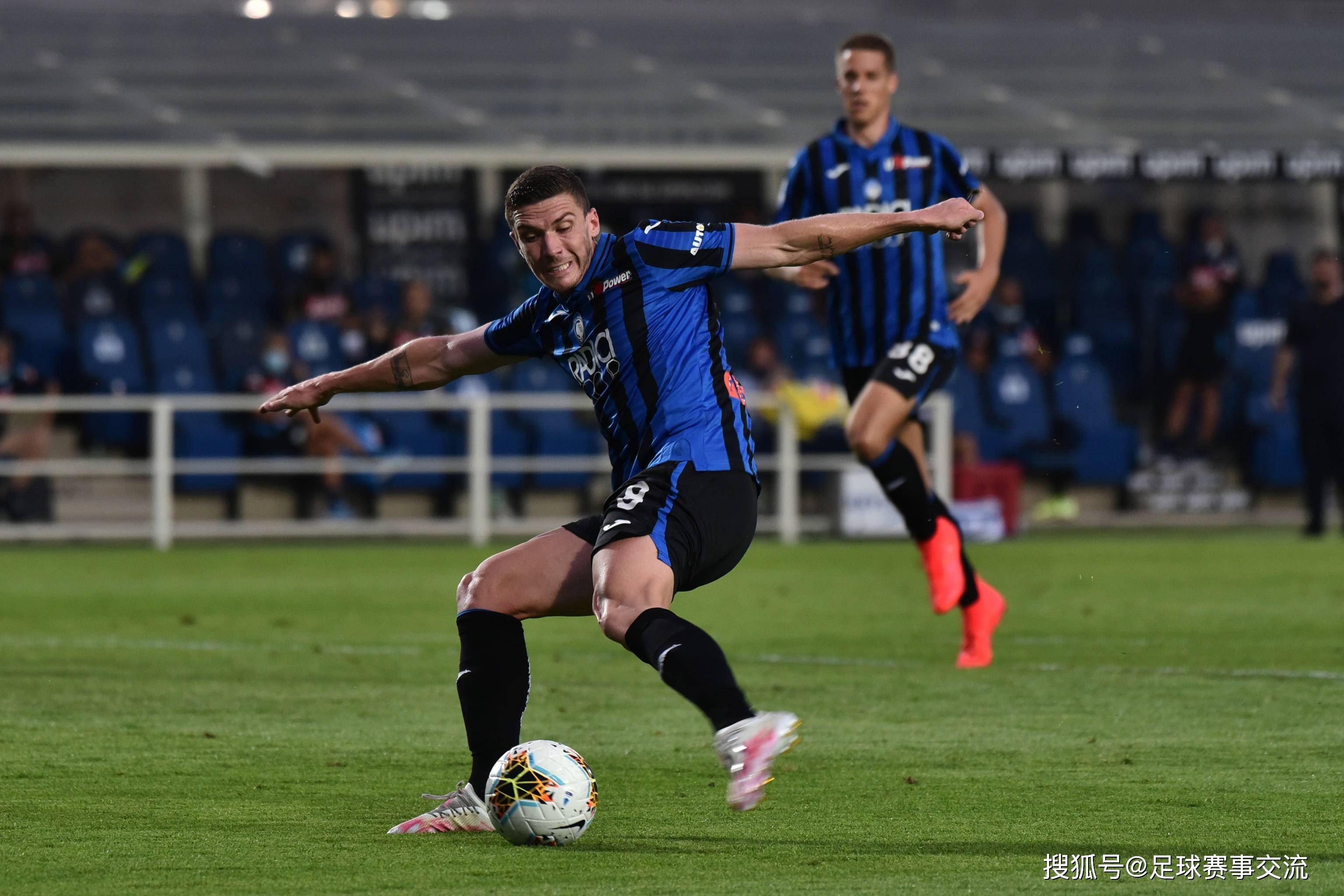 如詹卢卡·斯卡马卡,埃尔·比拉尔·图雷和米切尔·巴克等,这些新援的