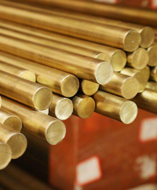 黄铜中铜的比例通常在55%到95%之间,剩余部分主要为锌,有时也会添加铅