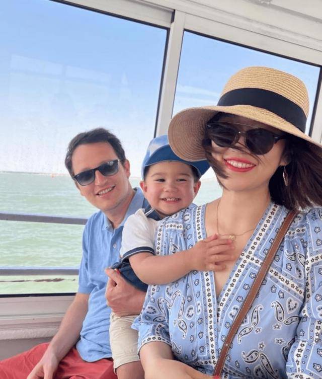 吕娜_生育_工作