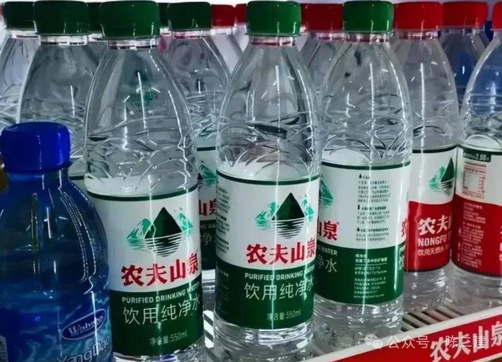 营销天王钟睒睒太会玩,"小绿瓶"横空出世!涅槃重生手段高