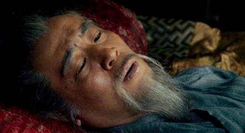 公孙瓒临终前给刘备两个暗示,刘备沉默良久,至死也没有重用赵云