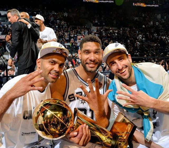 nba历史上这4位超巨球员生涯一直是球队大当家_赛季_篮板_蒂姆·邓肯