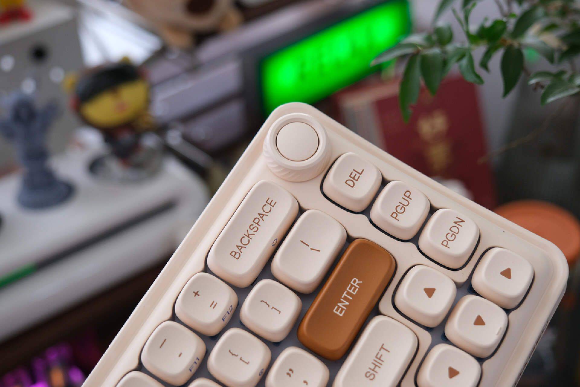 6767达尔优小方糖机械键盘z68:潮流与实用的完美结合!