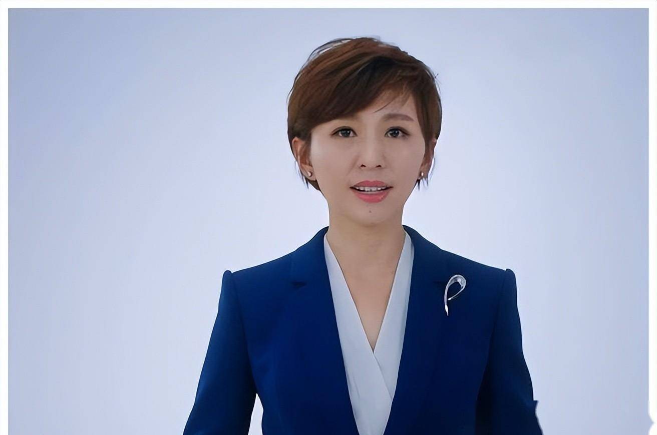 欧阳夏丹:被央视除名,以后好好走,如今几乎没有固定工职