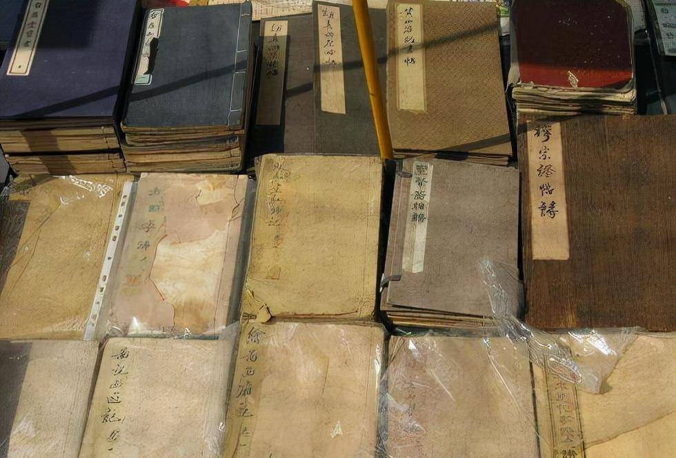 96年一山西检察官逛地摊,花3000买了84张废纸,全是国家机密档案