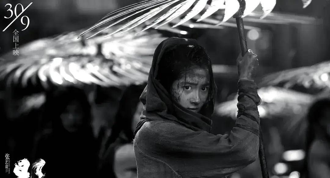 她是在2018年出演电影《我是你妈》的时候开始崭露头角的.