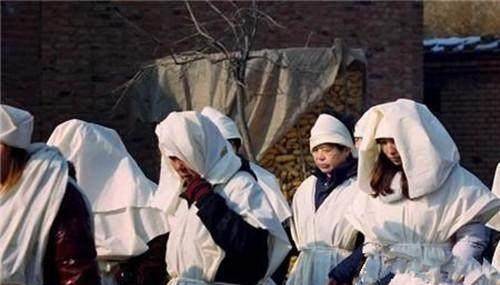 "处女鬼"会受歧视,活女婿最受欢迎_新娘_死人_花轿