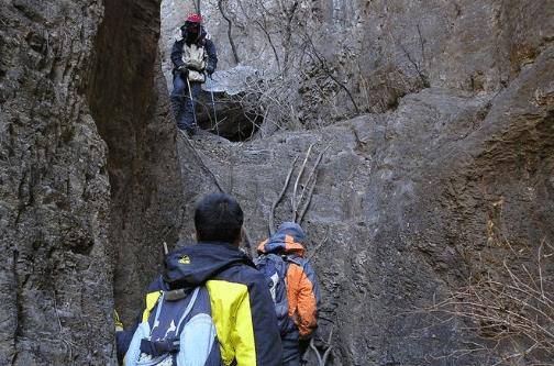 任铁生无端失踪11年,诸多线索细极思恐,留下的一行字更像是遗言